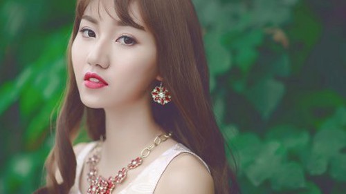 Á hậu Trà My khoe dáng thon khi giảm 12kg